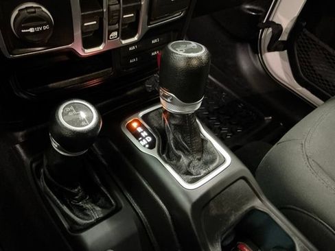 Used 2020 Jeep Wrangler Unlimited Sport S AWD/4WD image 23
