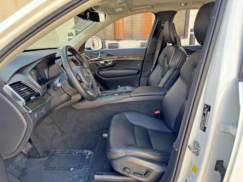 Used 2017 Volvo XC90 T6 Momentum w/ Vision Package AWD/4WD image 16
