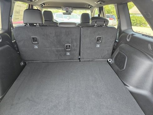 New 2025 Jeep Grand Cherokee Limited w/ Black Appearance Package image 37