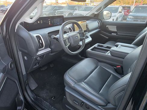 Used 2025 Ford Expedition Max Active image 10