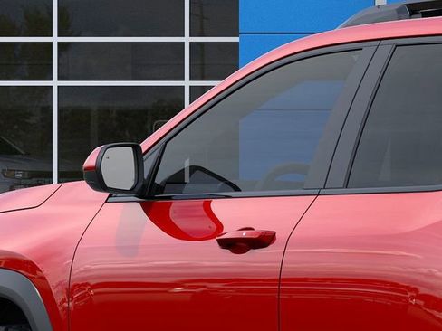 New 2026 Chevrolet Equinox ACTIV AWD/4WD image 12