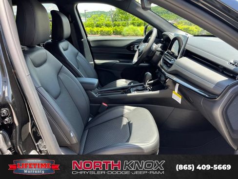 New 2026 Jeep Compass Latitude AWD/4WD image 24