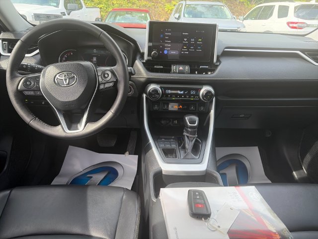 Used 2023 Toyota RAV4 XLE Premium AWD/4WD image 16