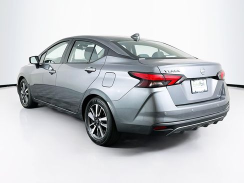 Used 2025 Nissan Versa SV FWD image 5