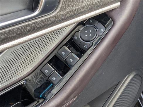 Used 2025 Ford Explorer Platinum w/ Ultimate Package image 11