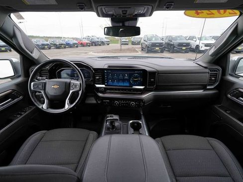 Used 2024 Chevrolet Silverado 1500 LT AWD/4WD image 27