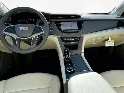 New 2026 Cadillac XT5 Premium Luxury w/ Driver Assist Package AWD/4WD image 6