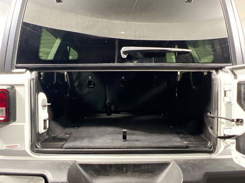 Used 2019 Jeep Wrangler Unlimited Sport S image 34