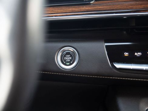 Used 2022 Cadillac Escalade Premium Luxury image 15