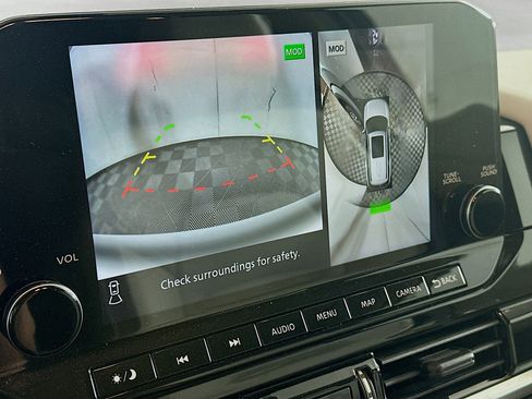 Used 2023 Nissan Pathfinder SL image 23