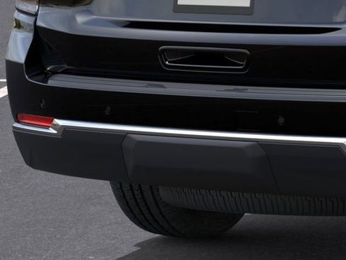 New 2026 Chevrolet Suburban LS AWD/4WD image 14