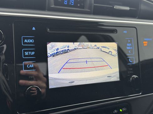 Used 2018 Toyota Corolla LE image 26