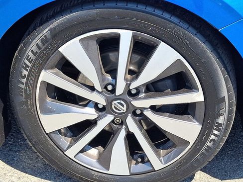 Used 2020 Nissan Sentra SV w/ SV Premium Package FWD image 9