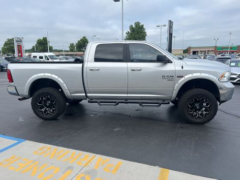 Used 2019 RAM 1500 Classic SLT AWD/4WD image 6