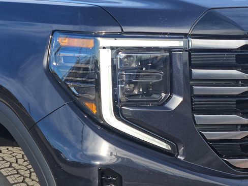 New 2026 GMC Sierra 1500 AT4 w/ Technology Package image 8