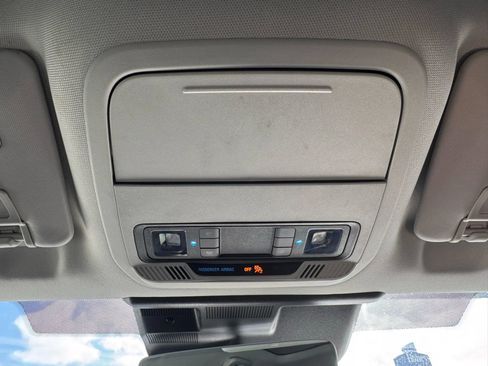 Used 2022 Ford Mustang Mach-E Premium image 33