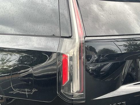 Used 2021 Cadillac Escalade ESV Sport Platinum AWD/4WD image 10