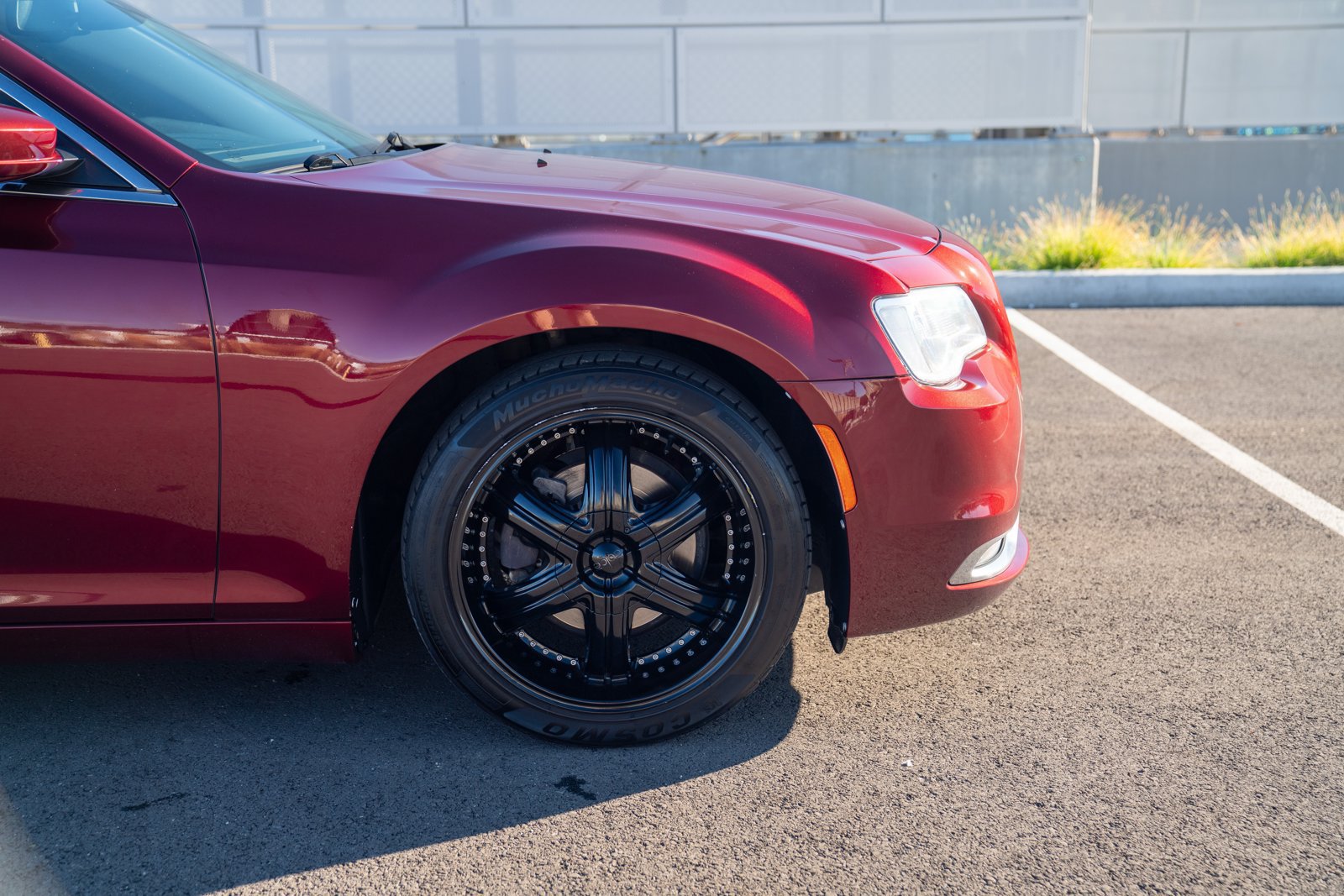 Used 2018 Chrysler 300 Touring L RWD image 9