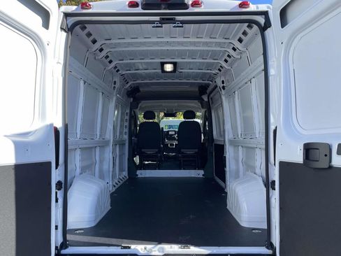 New 2026 RAM ProMaster 2500 w/ Convenience Group image 27