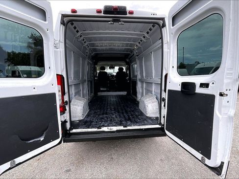 Used 2023 RAM ProMaster 2500 FWD image 7