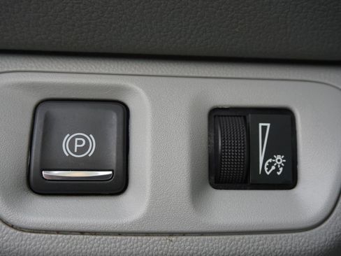 Used 2019 GMC Acadia SLE image 28