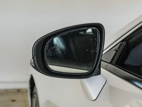 Used 2016 Lexus RC 350 w/ Luxury Package RWD image 32