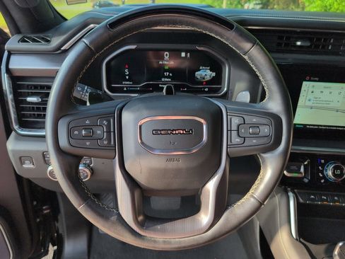 Used 2023 GMC Sierra 1500 Denali Ultimate AWD/4WD image 27