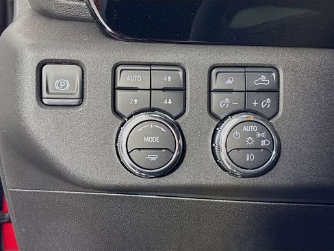 New 2025 GMC Sierra 3500 SLT w/ SLT Convenience Package image 10