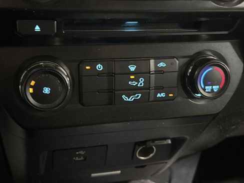 Used 2016 Ford F150 XLT AWD/4WD image 15