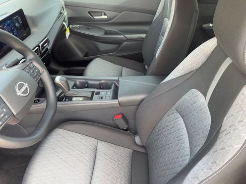 New 2026 Nissan Sentra SV image 18