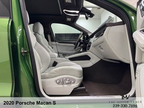 Used 2020 Porsche Macan S AWD/4WD image 32