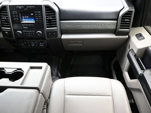 Used 2019 Ford F250 XL w/ Power Equipment Group AWD/4WD image 35