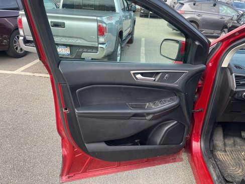 Used 2022 Ford Edge SEL w/ Convenience Package image 7