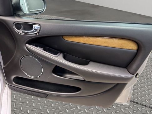 Used 2004 Jaguar X-TYPE 3.0 image 22