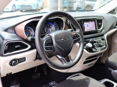 Used 2023 Chrysler Voyager LX FWD image 42