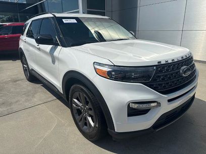 Certified 2024 Ford Explorer XLT w/ Equipment Group 202A