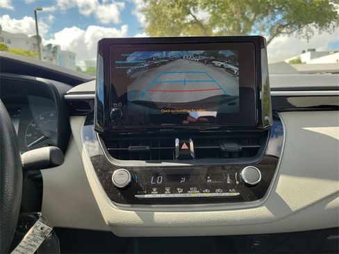 Used 2025 Toyota Corolla LE image 20