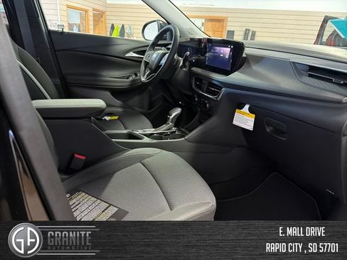 New 2026 Buick Encore GX Preferred w/ Comfort Package AWD/4WD image 33