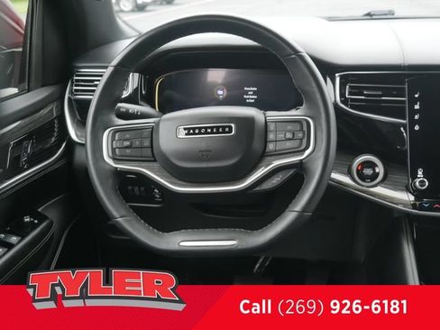 Used 2022 Jeep Wagoneer Series III w/ Premium Group I AWD/4WD image 46