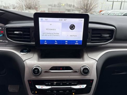 Used 2023 Ford Explorer XLT w/ Equipment Group 202A image 13