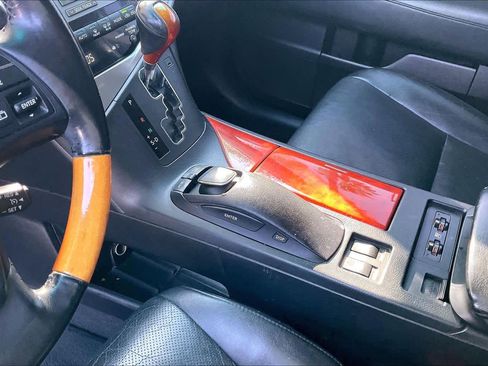 Used 2011 Lexus RX 350 2WD w/ Premium Pkg image 17