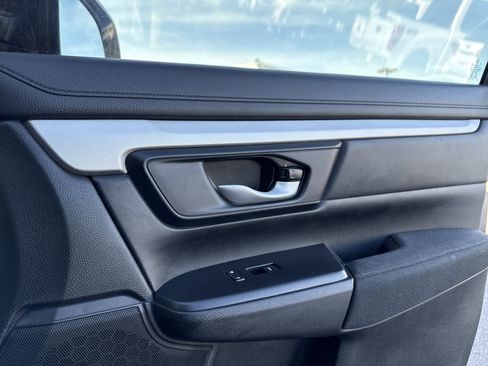 Used 2019 Honda CR-V LX image 23