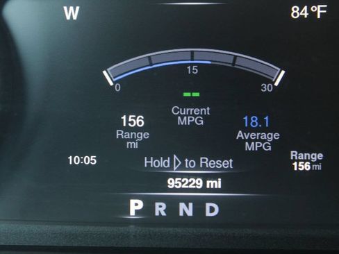 Used 2020 RAM 1500 Classic SLT w/ Luxury Group AWD/4WD image 18