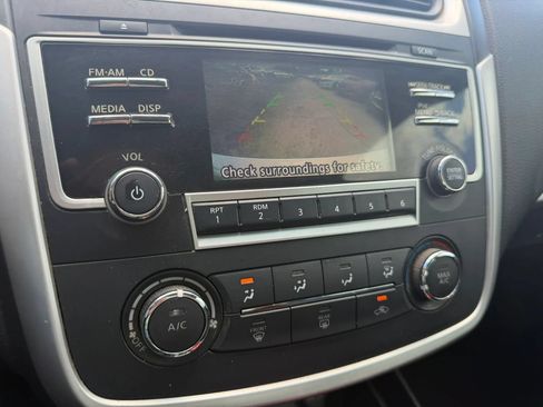 Used 2017 Nissan Altima 2.5 SR w/ Midnight Edition Package FWD image 16