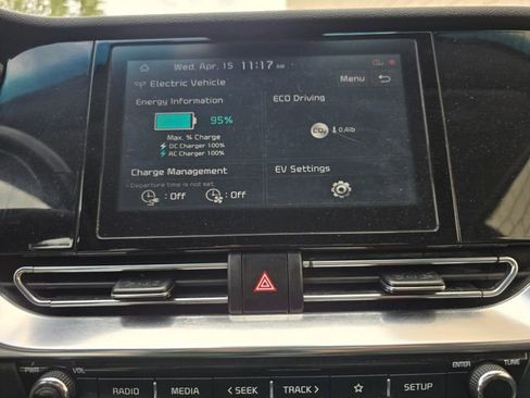 Used 2022 Kia Niro EX w/ Cold Weather Package image 39