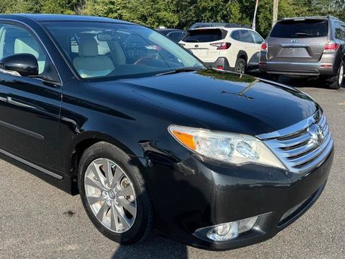 Used 2011 Toyota Avalon Limited FWD image 18