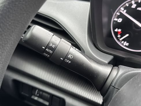 Certified 2025 Subaru Crosstrek 2.0i Premium image 16