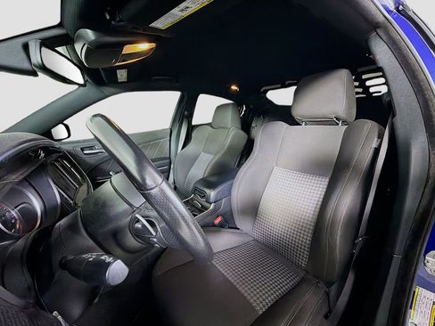 Used 2022 Dodge Charger R/T w/ Driver Convenience Group RWD image 13