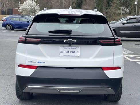 Used 2022 Chevrolet Bolt EUV LT w/ Driver Confidence Package image 3