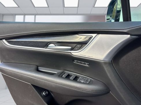 Used 2023 Cadillac XT5 Premium Luxury AWD/4WD image 19